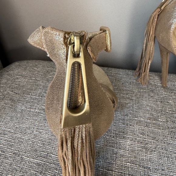 Brian Atwood B Tosca Fringe tassel gold heel sandal 7 - Picture 4 of 15
